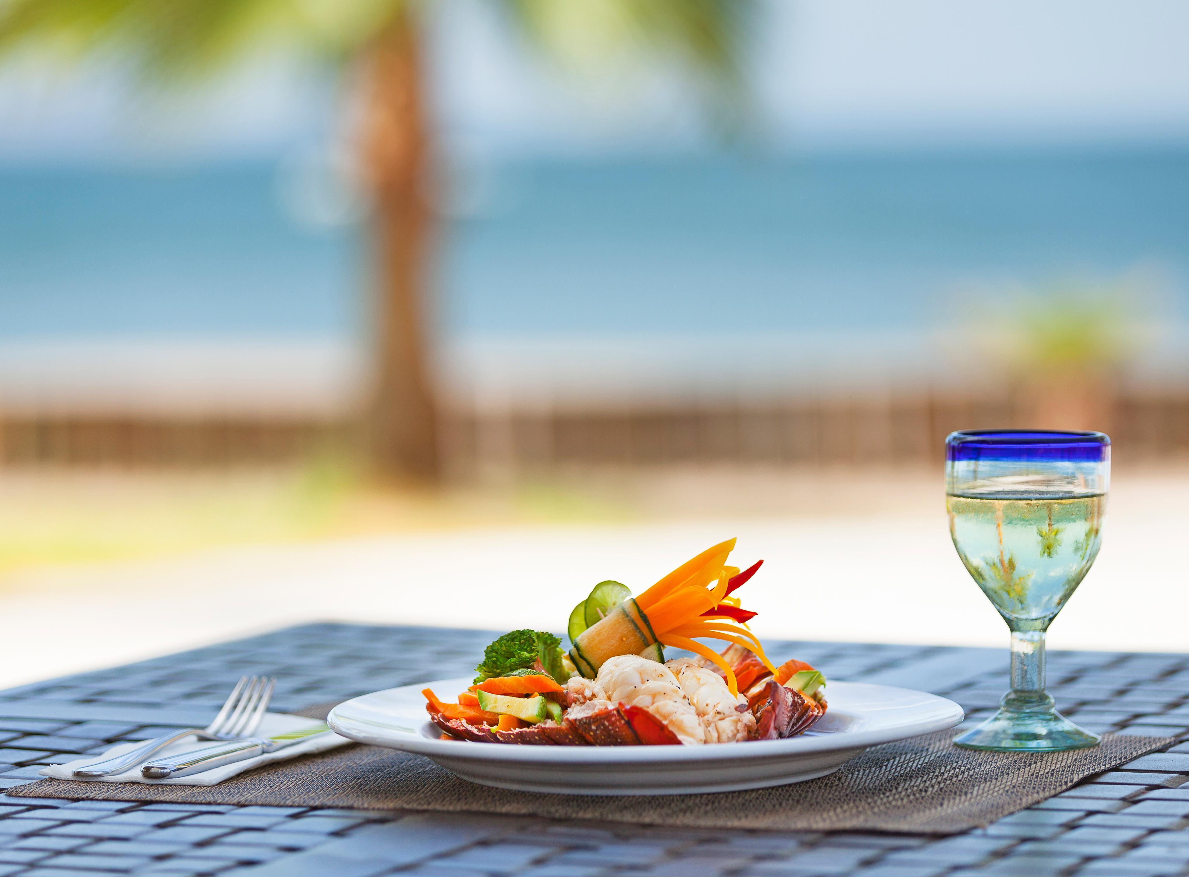 Loreto Bay Golf Resort & Spa At Baja Loreto (Baja California Sur) Exterior foto A meal at a beach resort